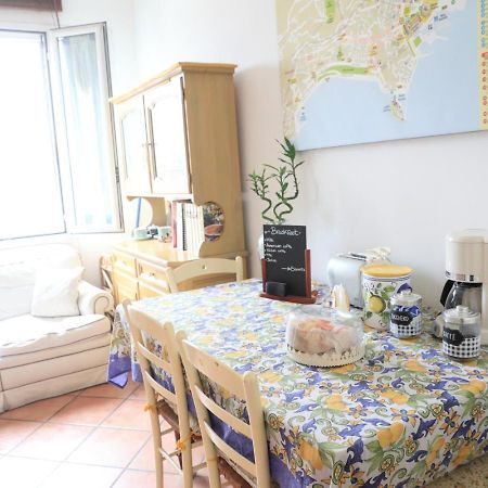 Bed and Breakfast Bernadette Nápoles Exterior foto
