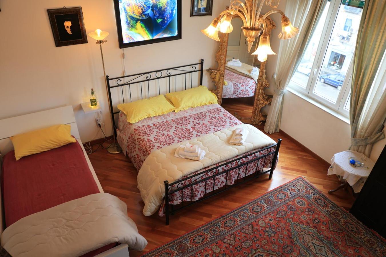 Bed and Breakfast Bernadette Nápoles Exterior foto