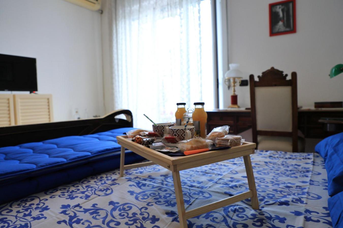 Bed and Breakfast Bernadette Nápoles Exterior foto