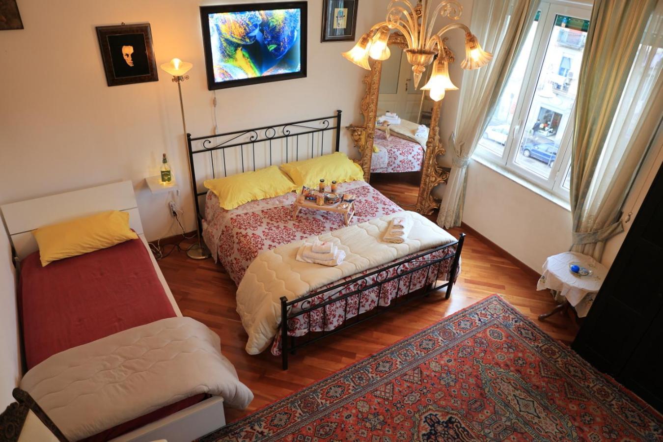Bed and Breakfast Bernadette Nápoles Exterior foto