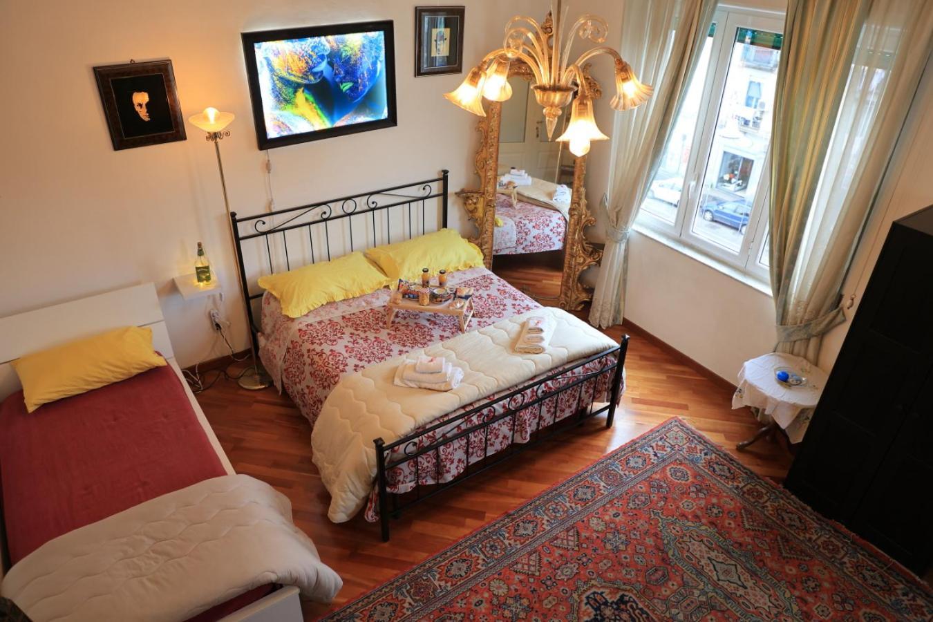 Bed and Breakfast Bernadette Nápoles Exterior foto